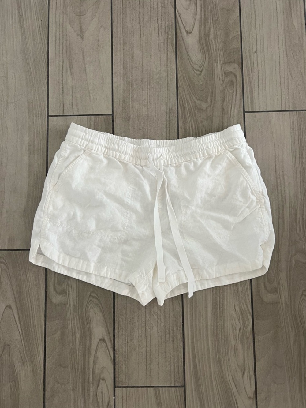 Jcrew White linen Shorts!